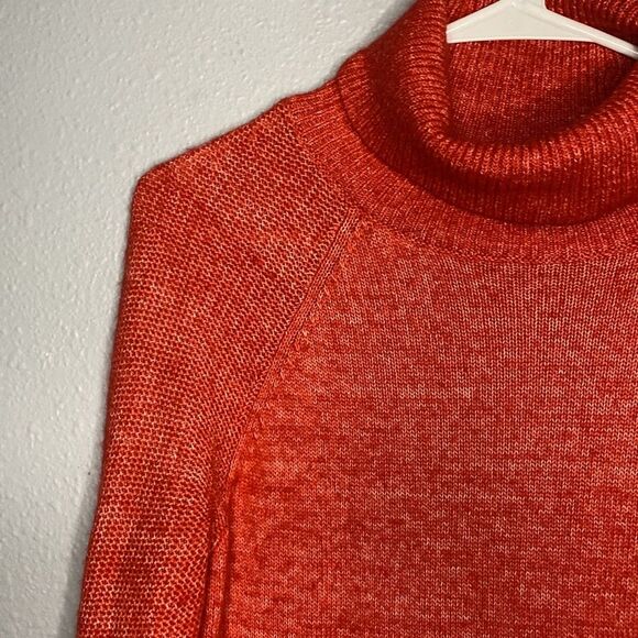 Loft Burnt Orange Soft Ribbed Woven Turtleneck Size Small - Picture 4 of 10